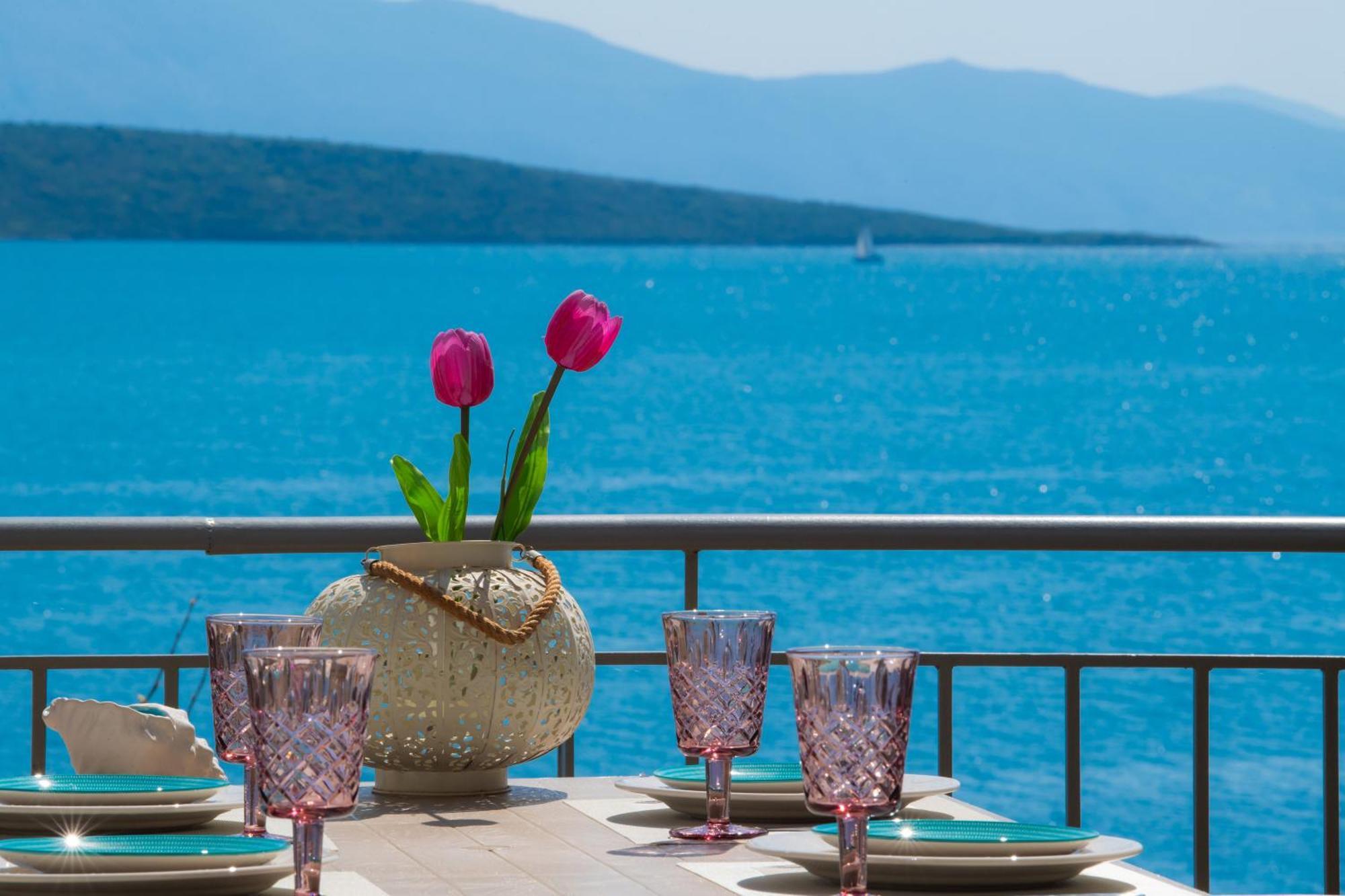 Meteora Suites 尼基亚娜 外观 照片